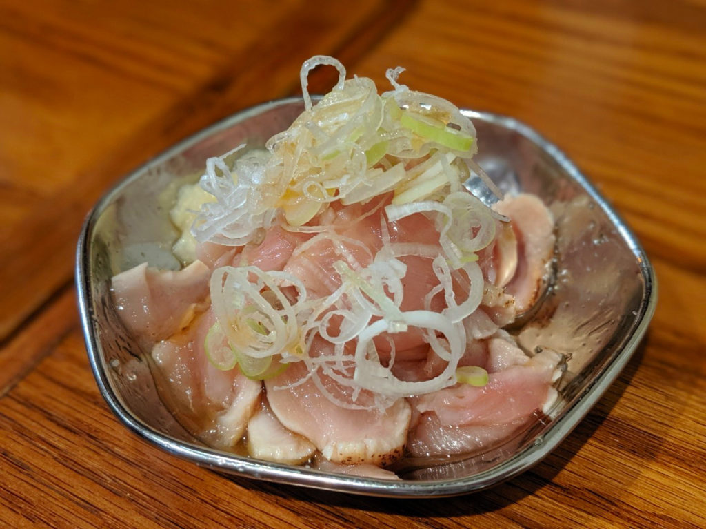 鶏タタキ（500円）