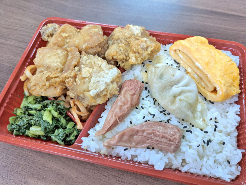 姉妹弁当 那覇市曙にある昔から人気のお弁当屋さんでから揚げ弁当 まったりおきなわ