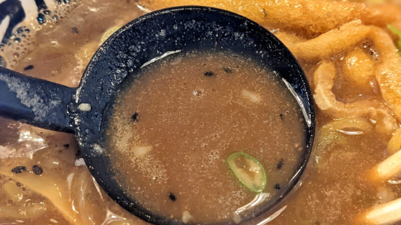 赤味噌スープ