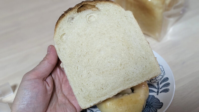開封した食パン
