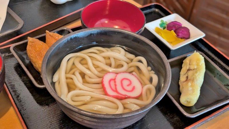 かけうどん＋いなり＋ちくわ天ぷら