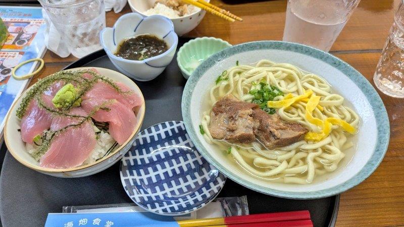 まぐろ丼とそばのセット