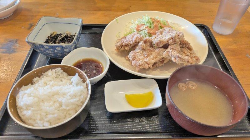 とりの唐揚げ定食 