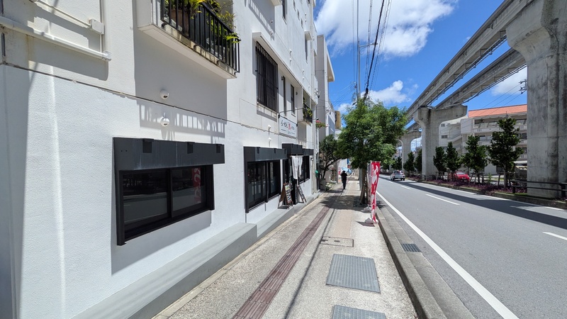 店舗前
