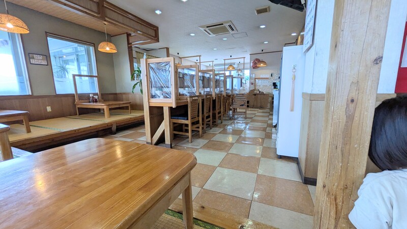 カウンター席