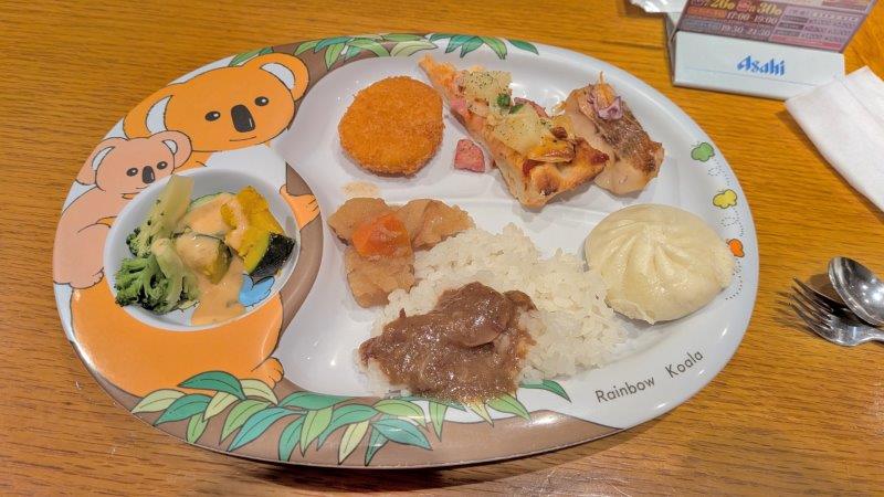 妻がよそった子供プレート
