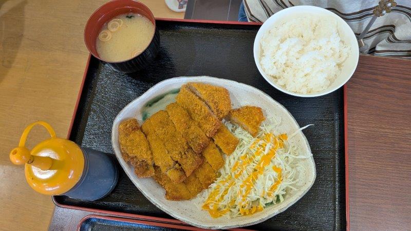 とんかつ定食