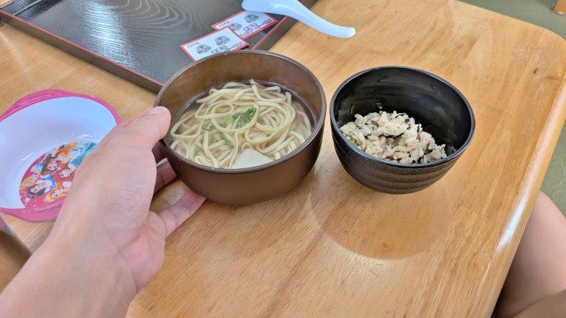 おこさまそばのサイズ感