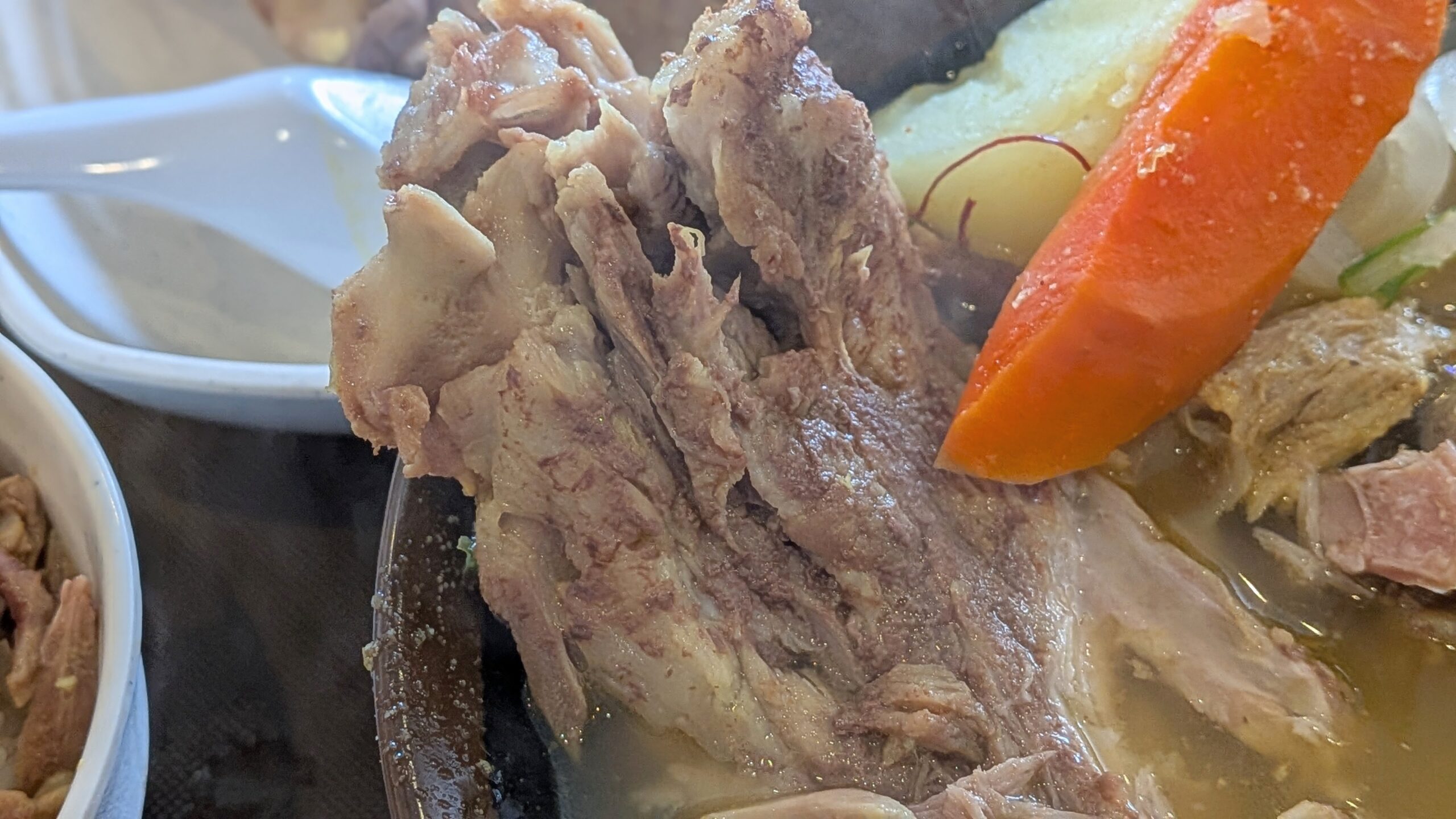 骨汁カレーのお肉