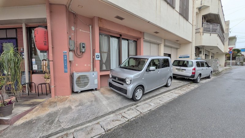 MIZUKI店舗横の駐車スペース