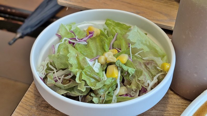 ハンバーグ定食のサラダ