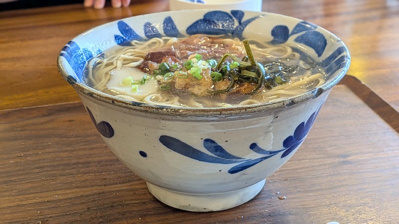 炙り軟骨ソーキそば別角度